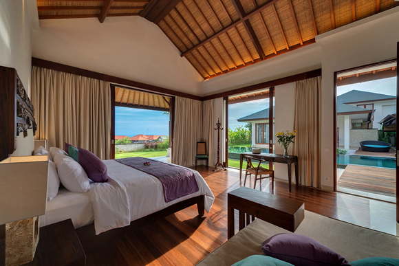 Luxury villa in Bali with pool and staff-Kuta Selatan Indonesia for rent