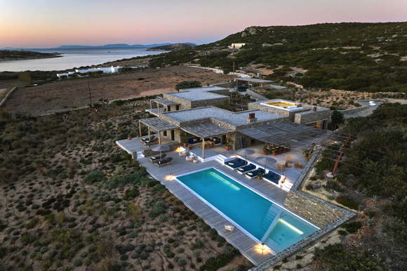 Luxury holiday villa with pool on the beach on Paros 