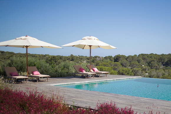 Exklusive Ferienvilla mit Koch und Hauspersonal, Pool und direkt am Meer auf Menorca mieten 