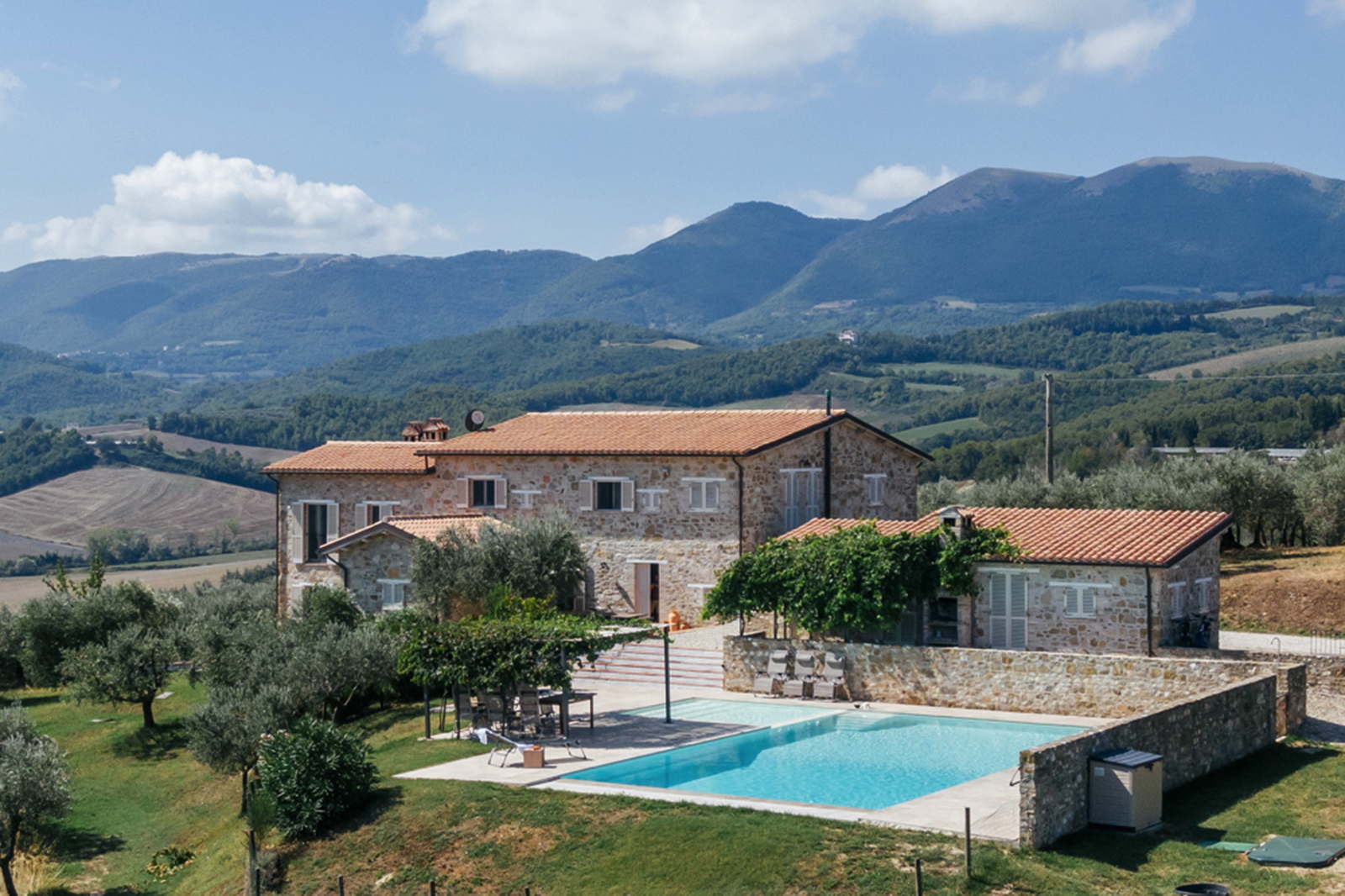 rental villa-holiday rental-vacation villa in Italy-Umbria-Castel Ritaldi