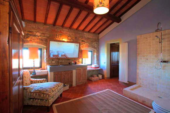 luxury rental villa-holiday home-vacation villa in Italy-Tuscany-Chianti