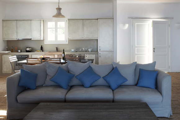 Luxury rental villa by the sea with service in Antiparos Greece