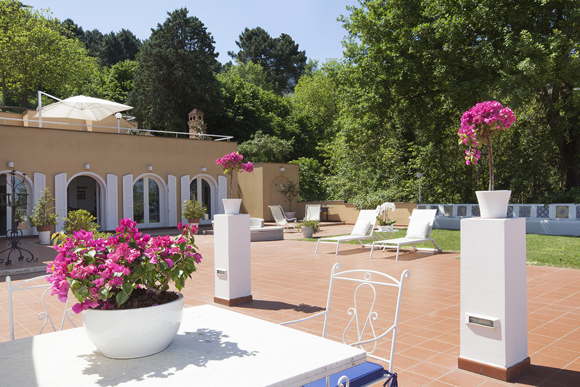 Luxury rental villa in Sorrent Campania with all-year pool