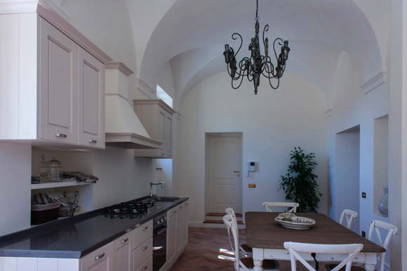Luxury holiday rental villa with pool in Italian country house style Marche