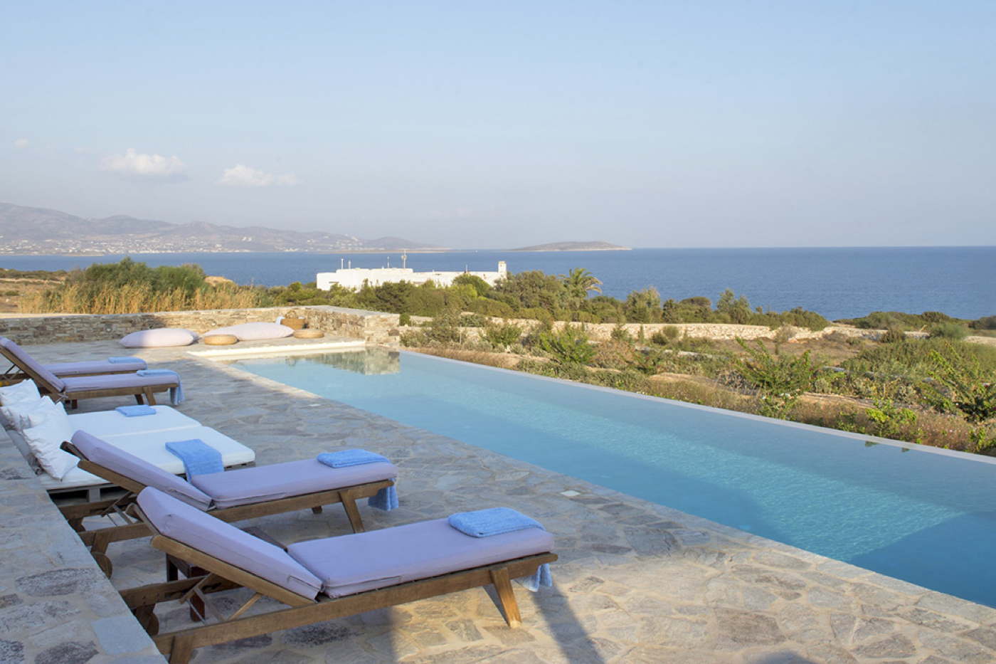 Exclusive holiday rental villa with staff in Antiparos Greece