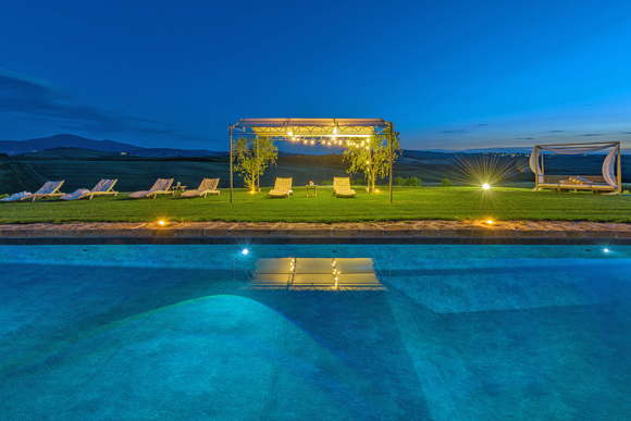 holiday villa - luxury villa-pool-rent-Italy-Tuscany-service
