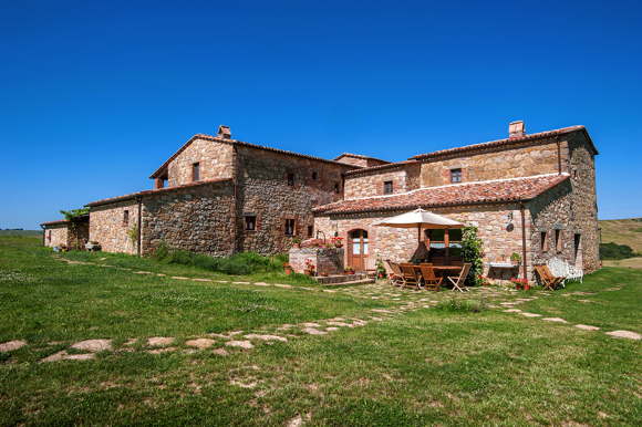 luxury villa-luxury holiday home-vacation villa in Italy-Tuscany-pool-countryside-Pienza
