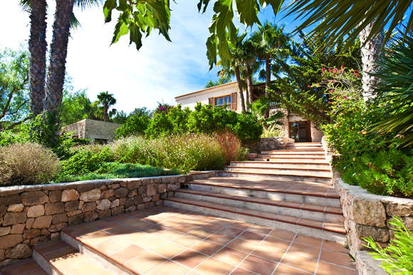 luxury finca with spacious terraces in Spain-Ibiza-San Antonio rented by DOMIZILE REISEN