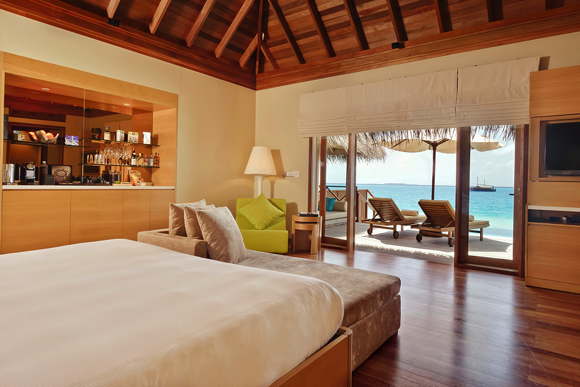Beach and ocean houses in luxury resort Maldives: DOMIZILE REISEN