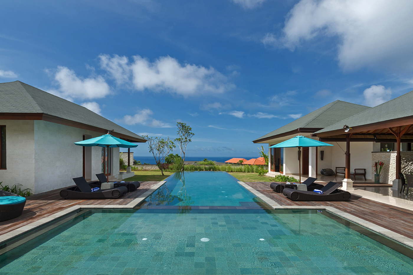 Luxury villa in Bali with pool and staff-Kuta Selatan Indonesia for rent
