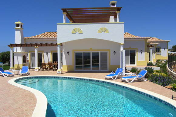 single story holiday villa in high quality family resort at western Algarve with hotel in Martinhal / Portugal