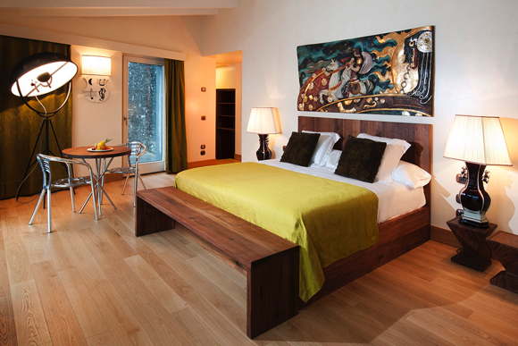 Hotel villa in luxury resort in Italy on the shores of Lake Como