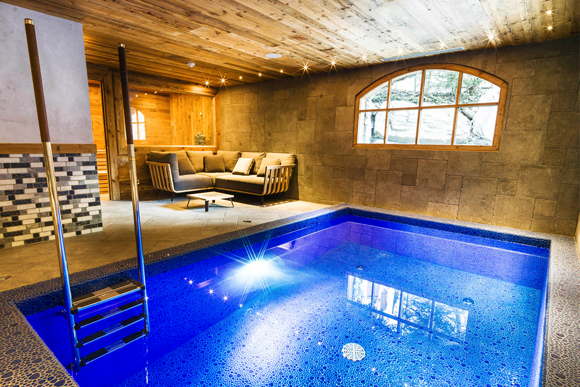 Luxury ski chalet Val d'Isère pool Spa service chef French Alps