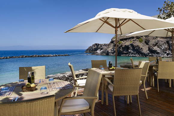 Hotel villa in Tenerife with luxury service and ocean view