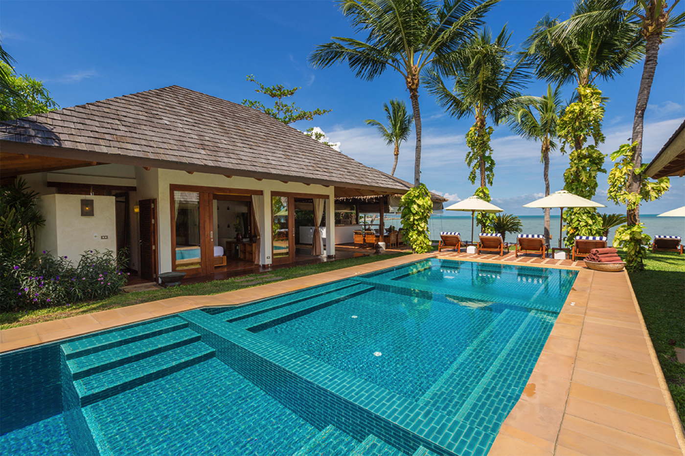 Luxury villa directly at the beach with pool and chef Thailand Koh Samui
