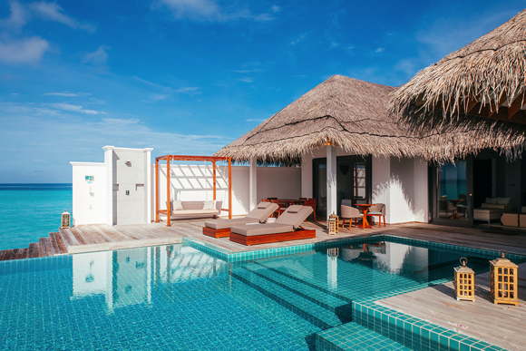 Luxuy villa resort-pool-Indian Ocean North Maldives-Baa Atoll-Finolhu