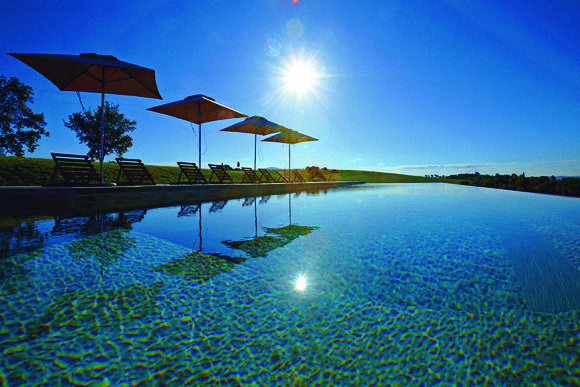 Holiday villa luxury country house style pool Italy Tuscany 