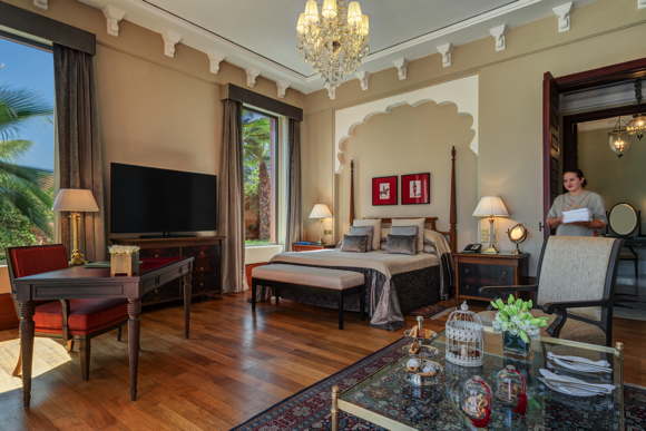 Luxury hotel villa heated pool butler service Marrakech Morocco