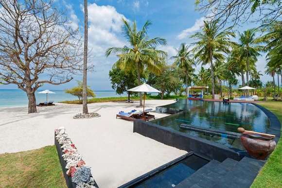 Luxury villa-3 pools-tennis cout-chef and service-Indonesia-Lombok-Sira Beach Tanjung
