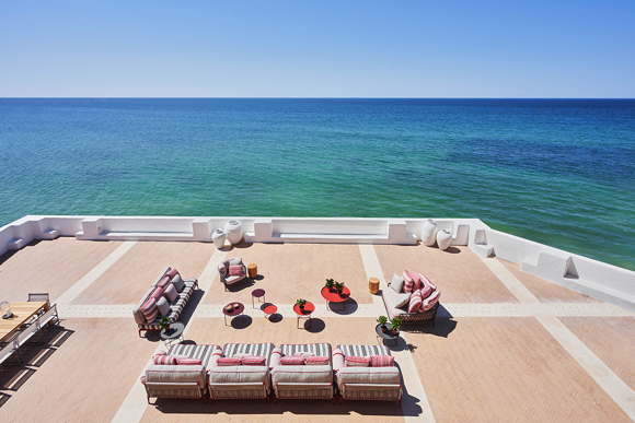 Seafront luxury villa-service-directly on sandy beach-Armacao de Pera-Algarve- Portugal