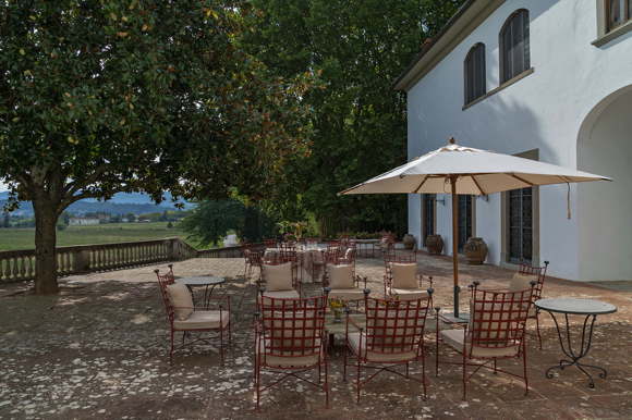 Luxury villa-pool-service-on estate-winery-Viesca Toscana-Italy