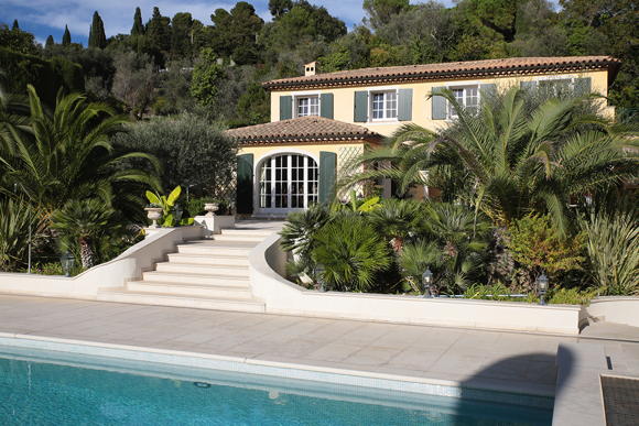 Holiday villa with pool in quiet location Cote d'Azur France