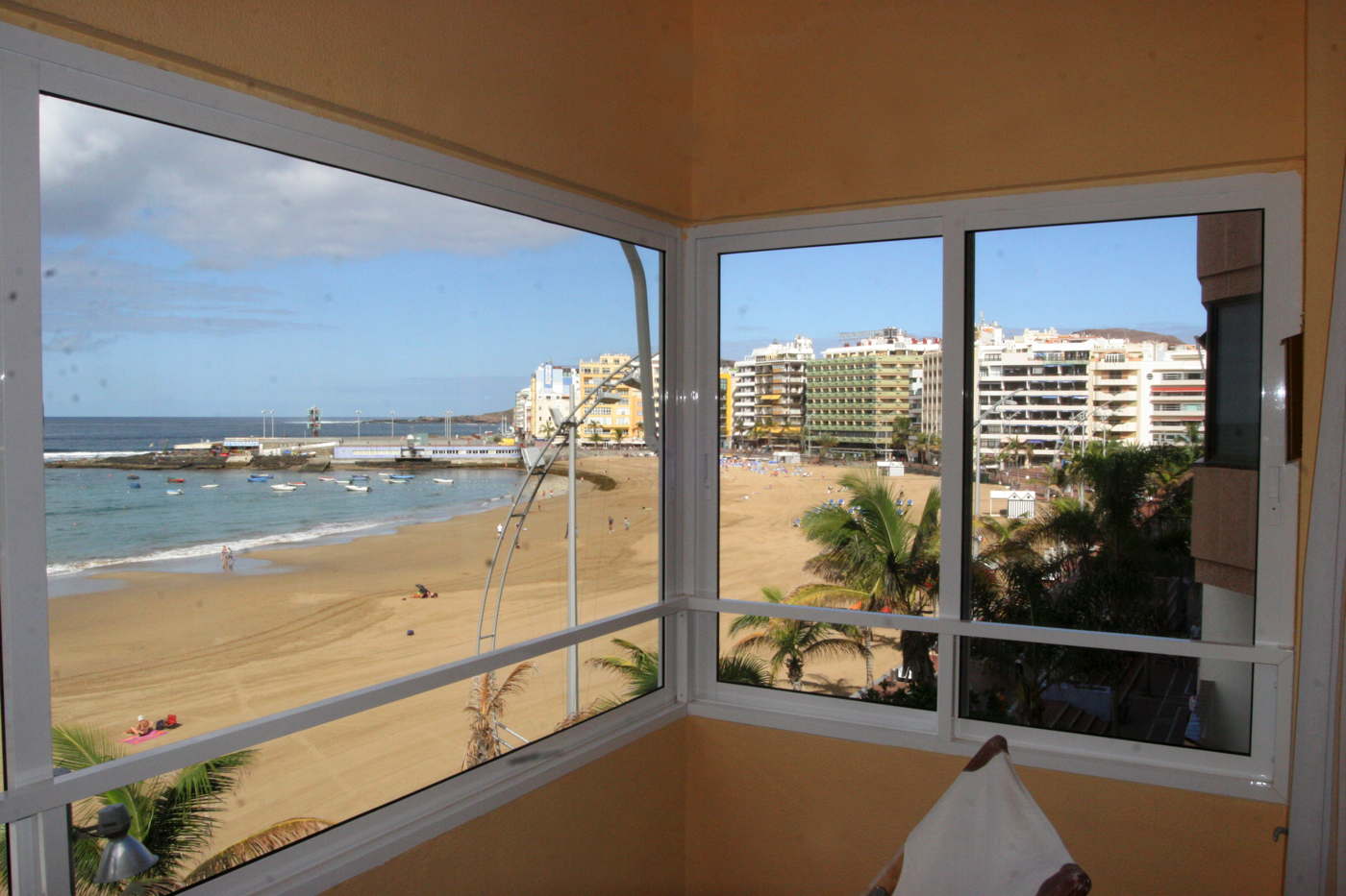 Holiday apartment at Las Canteras beach in Gran Canaria