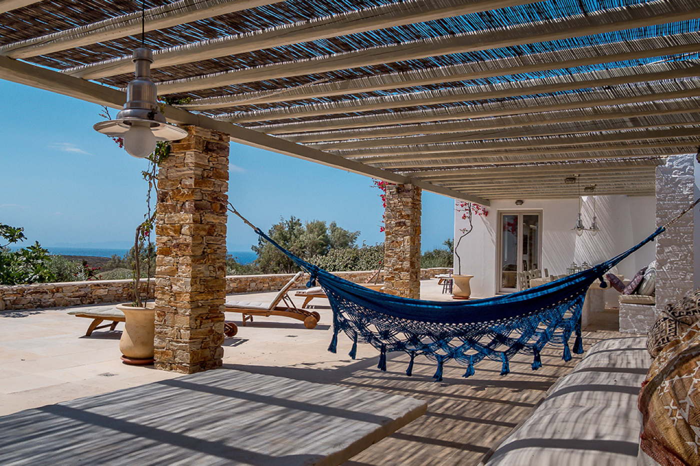 Spacious holiday villas for groups with privacy in Antiparos