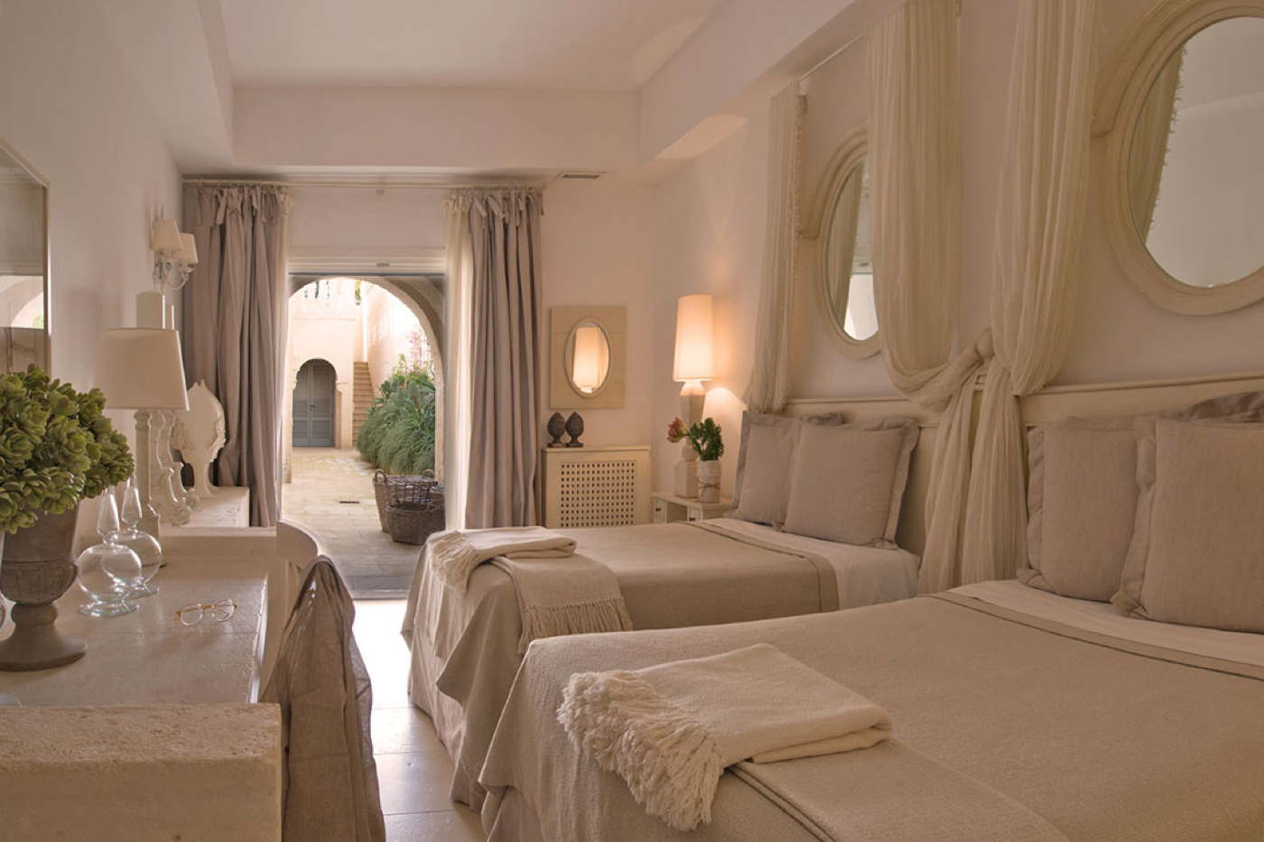 Luxury villa with pool in 5 star golf resort in Puglia Italy