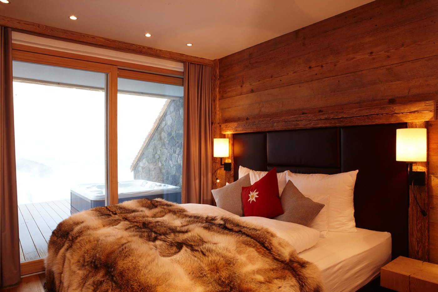 Austria-Kitzbühel-chalet-cottage-skiing lodge-design hotel-charming skiing hotel