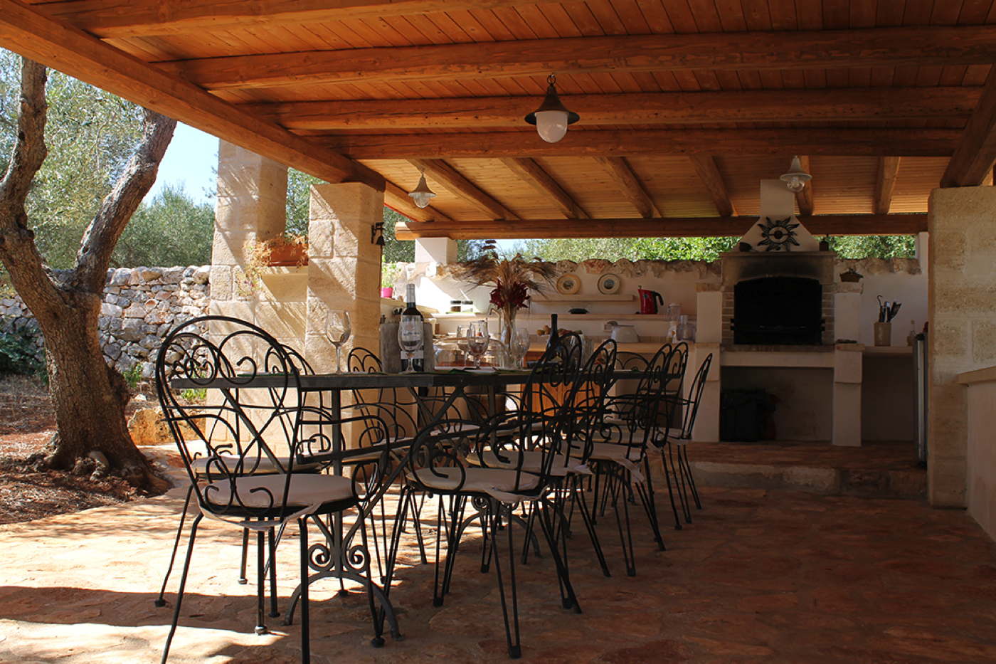 Typical Puglian trullo with pool for holiday rental in Italy