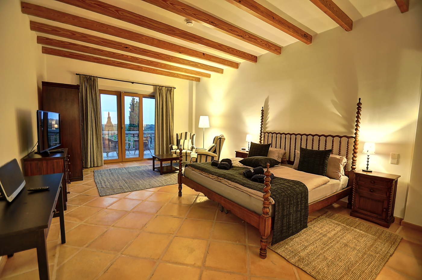 self catering villa-rental villa-holiday rental-vacation villa in Spain-Balearic Islands-Majorca-Porto Cristo