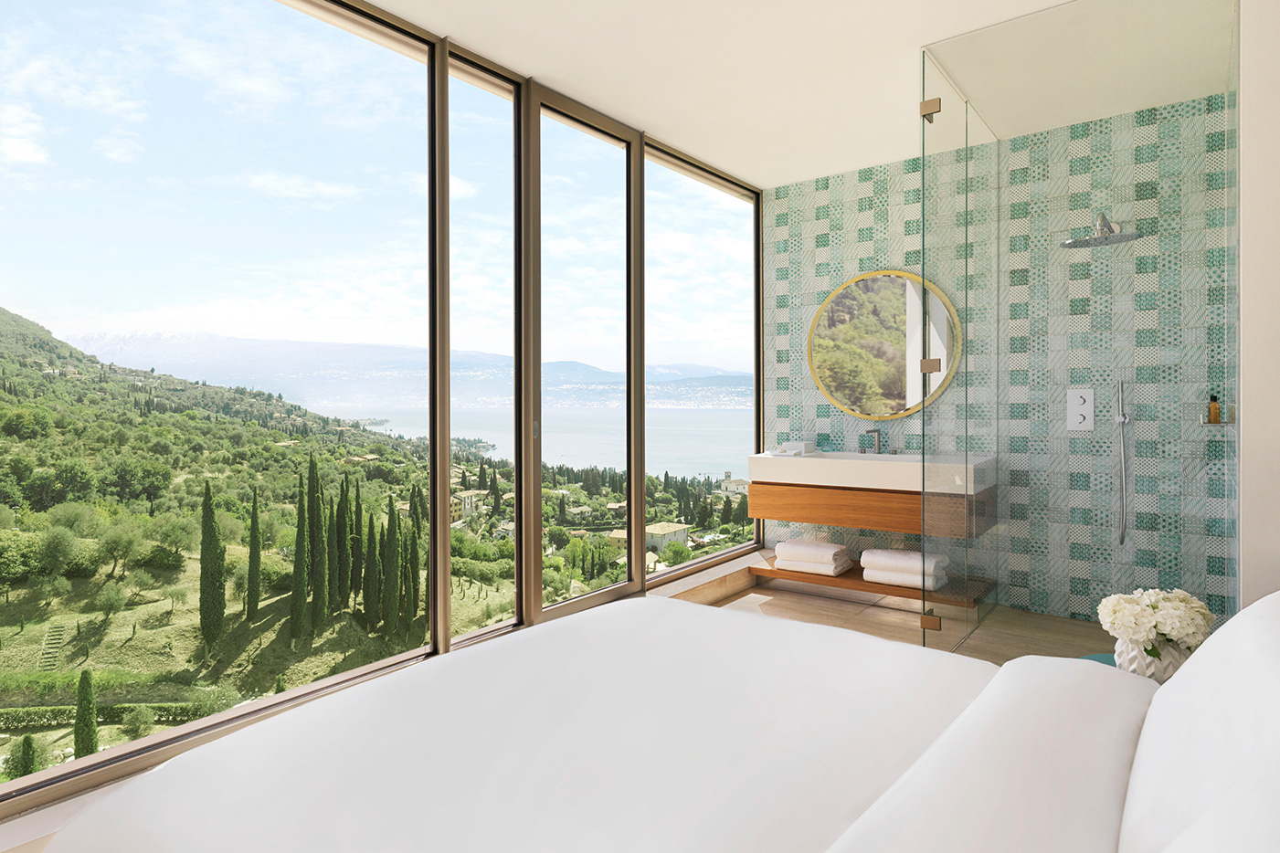 Design Villa Luxury Hotel Villa Pool Service Italy Lake Garda Gardone Riviera